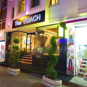 Отель The Coach